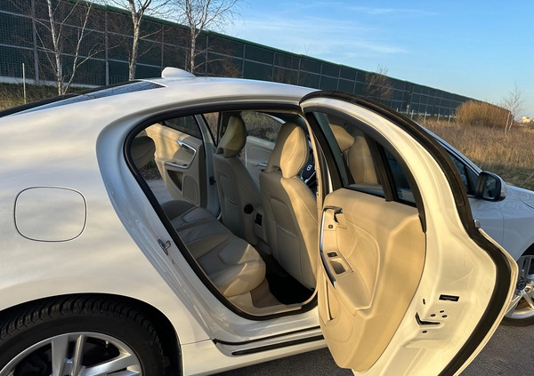Volvo S60 cena 60000 przebieg: 140000, rok produkcji 2013 z Piastów małe 466